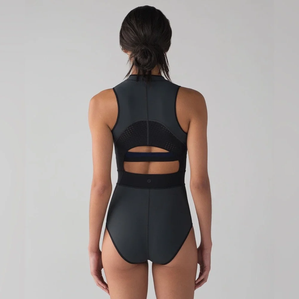 Lululemon – Wild Abandon One Piece Swimsuit – Zip Front – Gray Black – Sz. 10